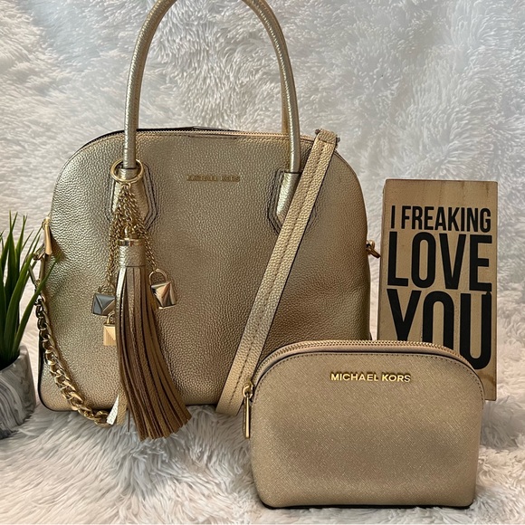 🎉🎉Michael Kors Mercer Dome Satchel Handbag Set - LIKE NEW! - Picture 3 of 16